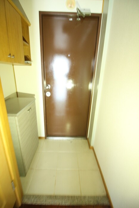 物件内観写真17　(玄関)