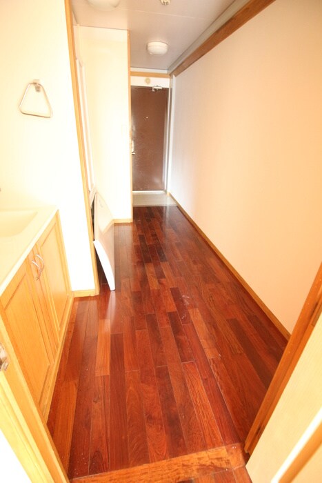物件内観写真17　(廊下)