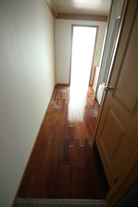 物件内観写真18　(廊下)