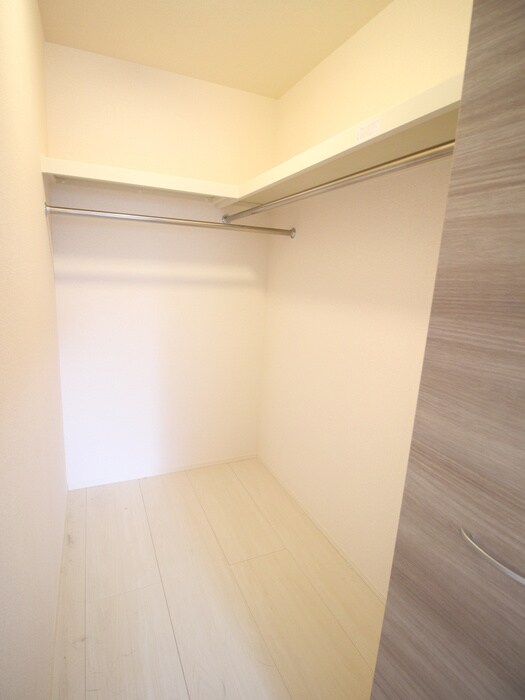 物件内観写真15　(収納)
