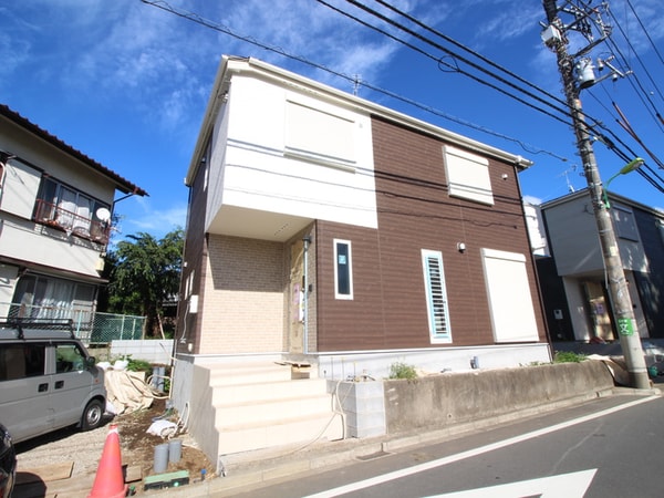 建築中
