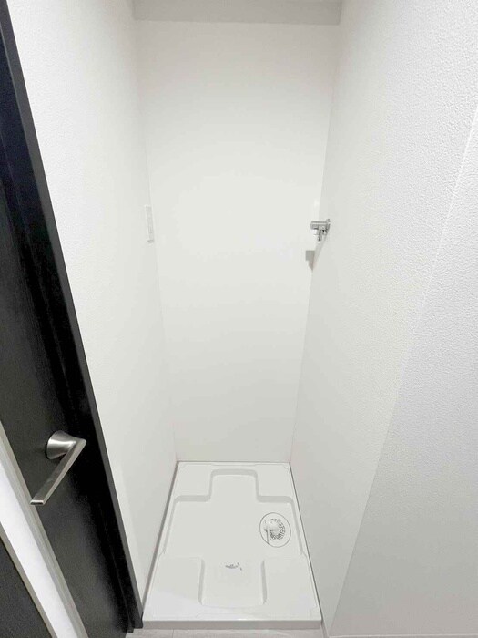 物件内観写真12　(洗濯機置場)