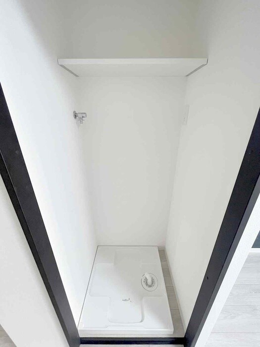 物件内観写真12　(洗濯機置場)