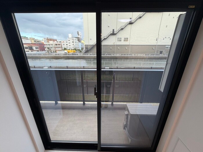 ｺﾝﾌｫﾘｱ・ﾘｳﾞ豊洲ｷｬﾅﾙのベランダ・バルコニー