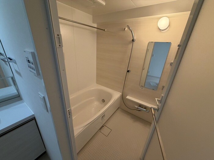 ｺﾝﾌｫﾘｱ・ﾘｳﾞ豊洲ｷｬﾅﾙのバス