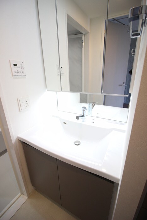 物件内観写真11　(洗面)