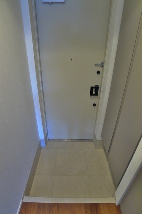 物件内観写真19　(玄関)