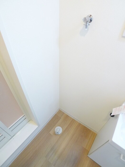 物件内観写真17　(洗濯機置場)