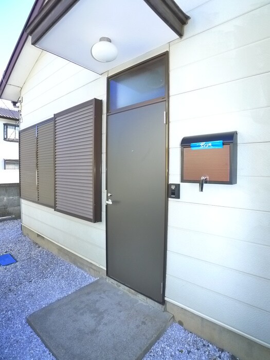 物件外観写真4　(エントランス部分)