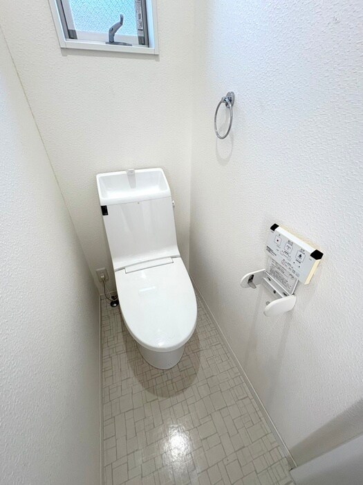 物件内観写真14　(トイレ)