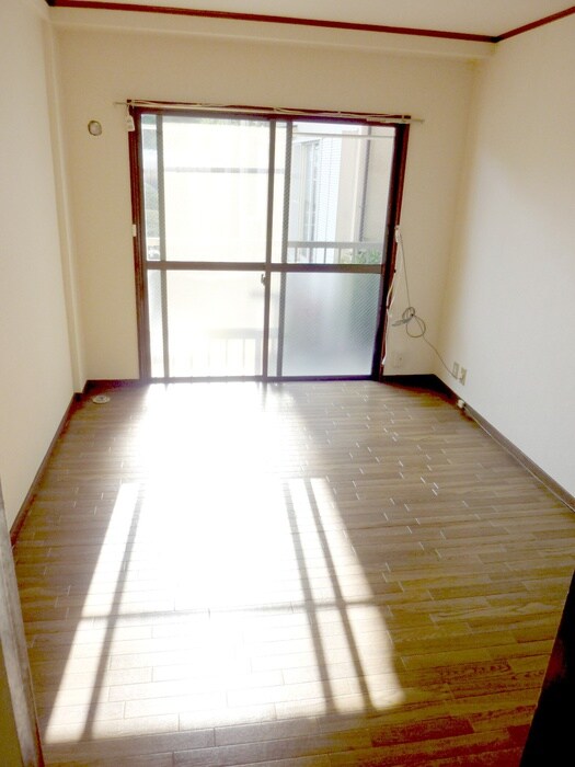 物件内観写真9　(居室)