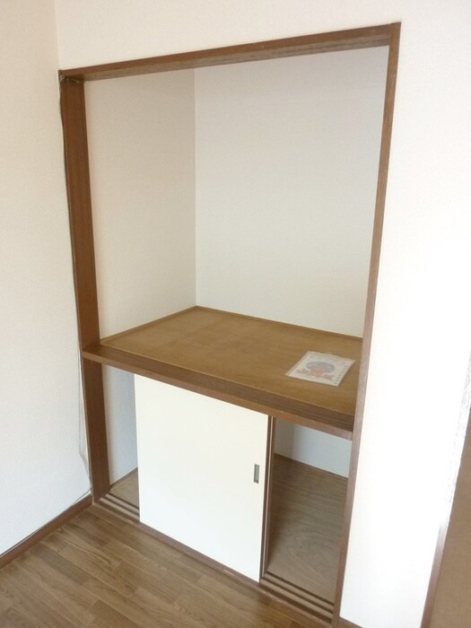 物件内観写真12　(収納)