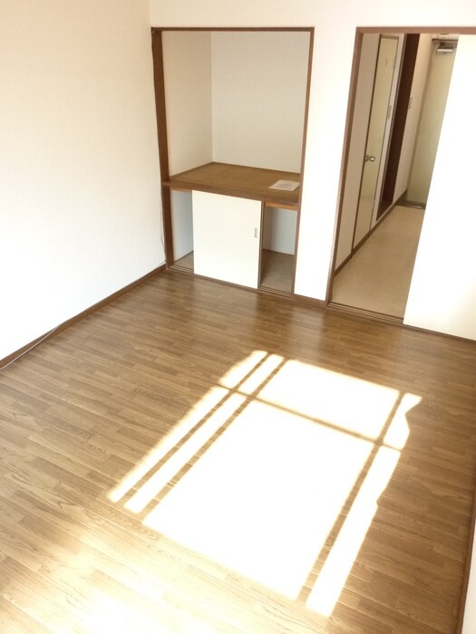 物件内観写真13　(居室)