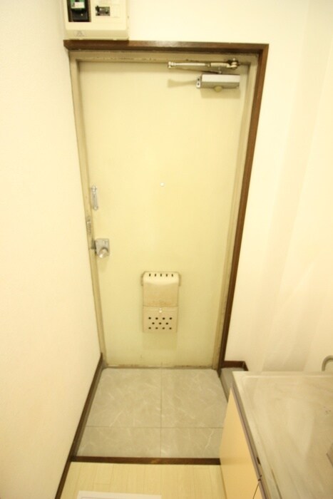 物件内観写真17　(玄関)