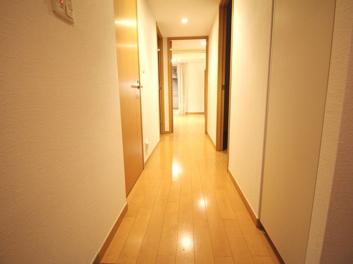 物件内観写真20　(廊下)