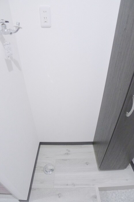 物件内観写真13　(洗濯機置場)