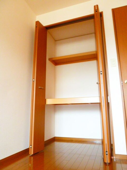 物件内観写真10　(収納)