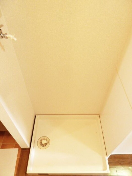 物件内観写真14　(洗濯機置場)