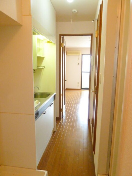 物件内観写真15　(廊下)