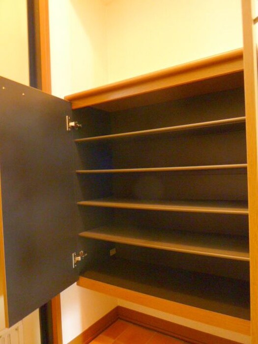 物件内観写真16　(靴箱)