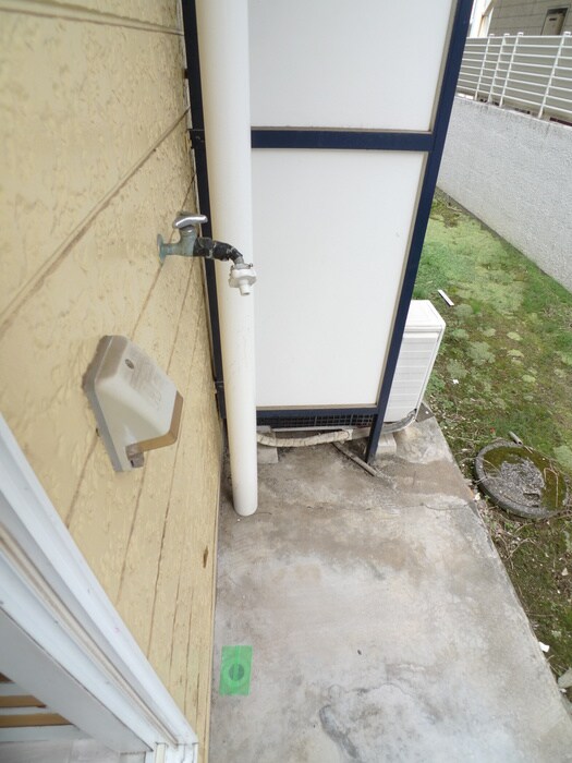 物件内観写真12　(洗濯機置場)