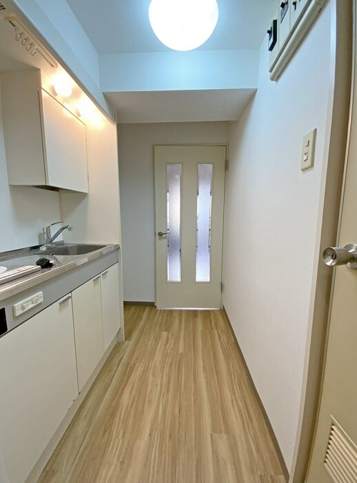 物件内観写真13　(廊下)