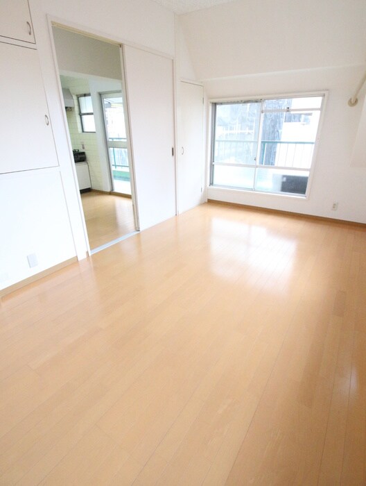 物件内観写真8　(居室)