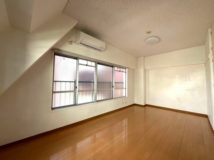 物件内観写真10　(居室)