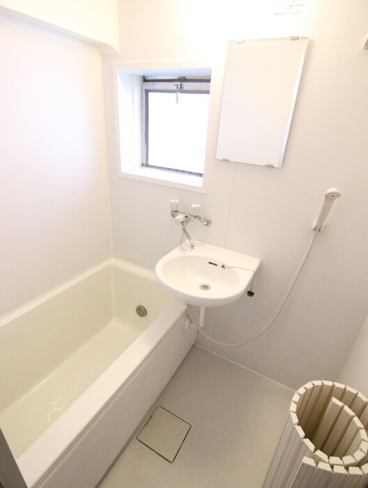 物件内観写真12　(バス／シャワールーム等)