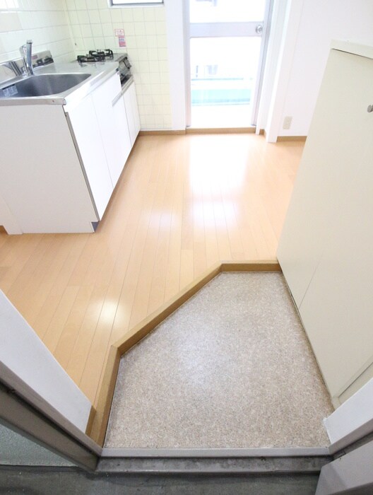 物件内観写真15　(玄関)