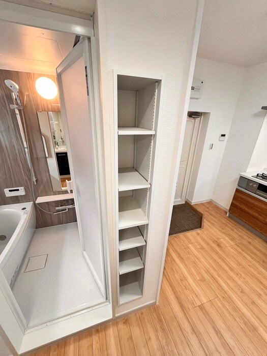 物件内観写真18　(収納)