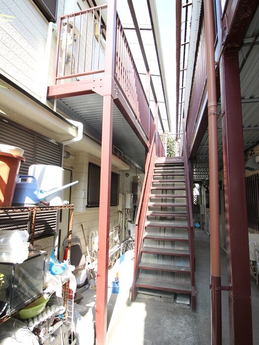 物件外観写真5　(エントランス部分)