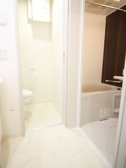 物件内観写真14　(洗濯機置場)