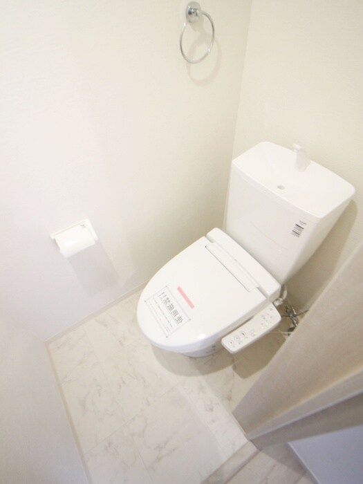 物件内観写真14　(トイレ)