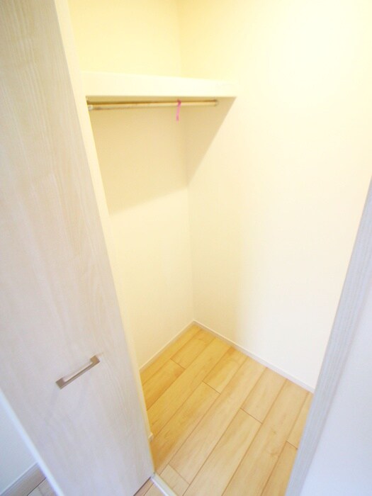 物件内観写真15　(収納)