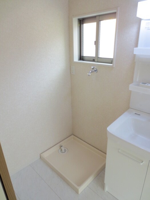 物件内観写真21　(洗濯機置場)