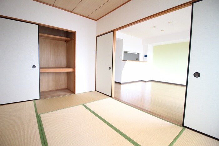 物件内観写真9　(収納)