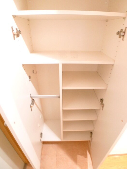 物件内観写真10　(室内からの展望)