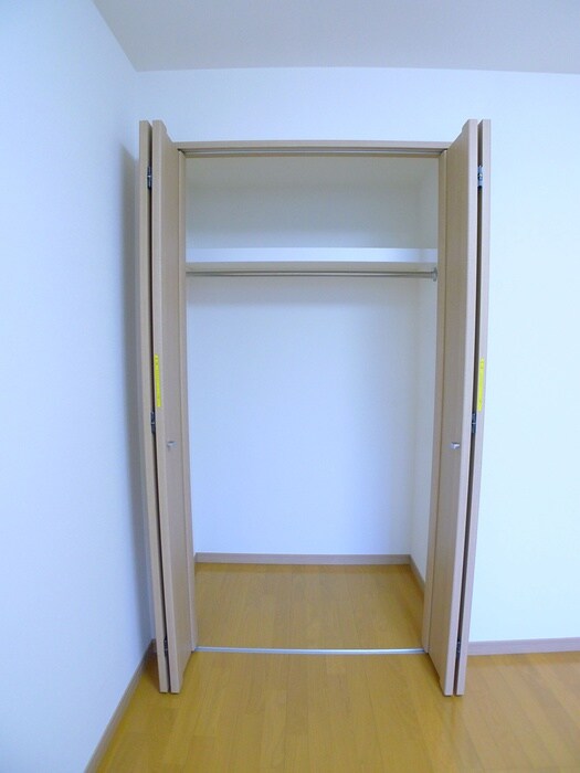 物件内観写真12　(収納)