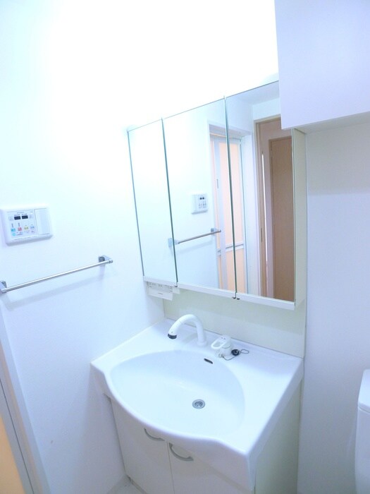 物件内観写真15　(洗面)