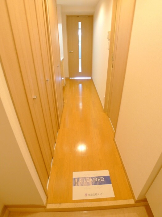 物件内観写真17　(玄関)