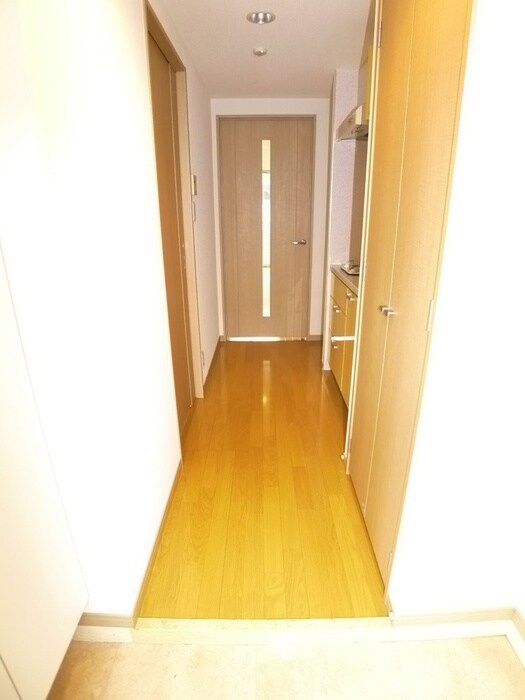 物件内観写真18　(廊下)