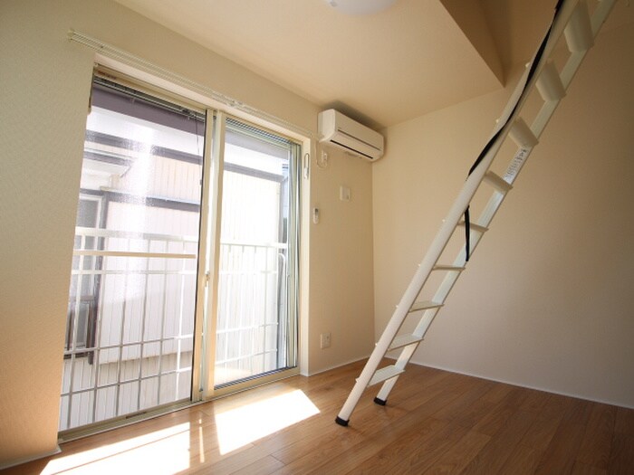 物件内観写真6　(居室)