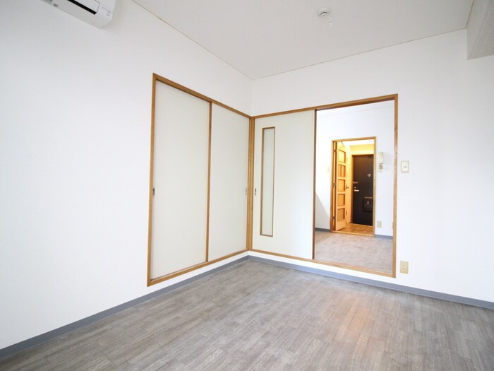 物件内観写真19　(居室)