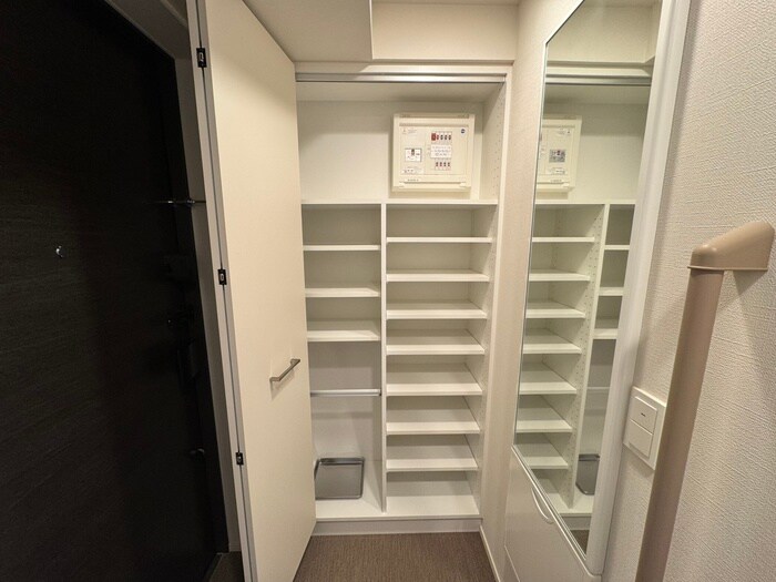 物件内観写真19　(靴箱)