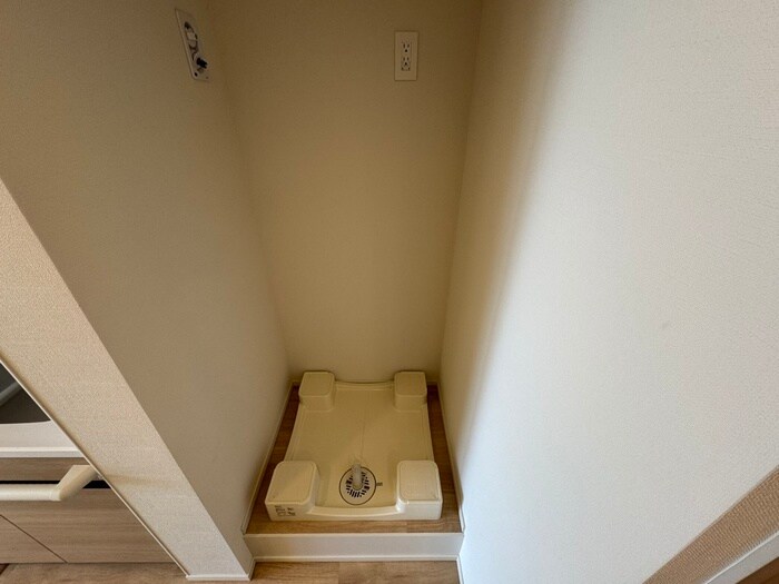 物件内観写真21　(洗濯機置場)