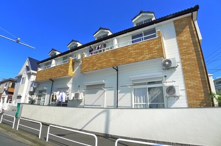 エイト横須賀外観写真