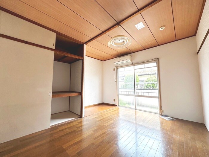 物件内観写真13　(居室)