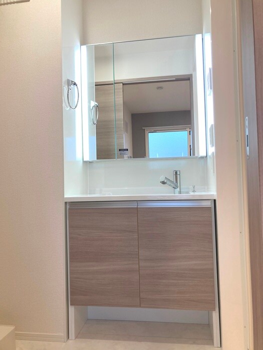 物件内観写真13　(洗面)