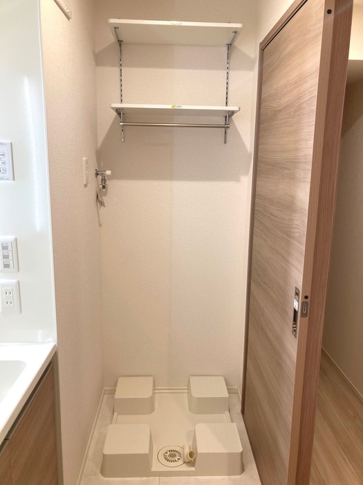 物件内観写真15　(洗濯機置場)